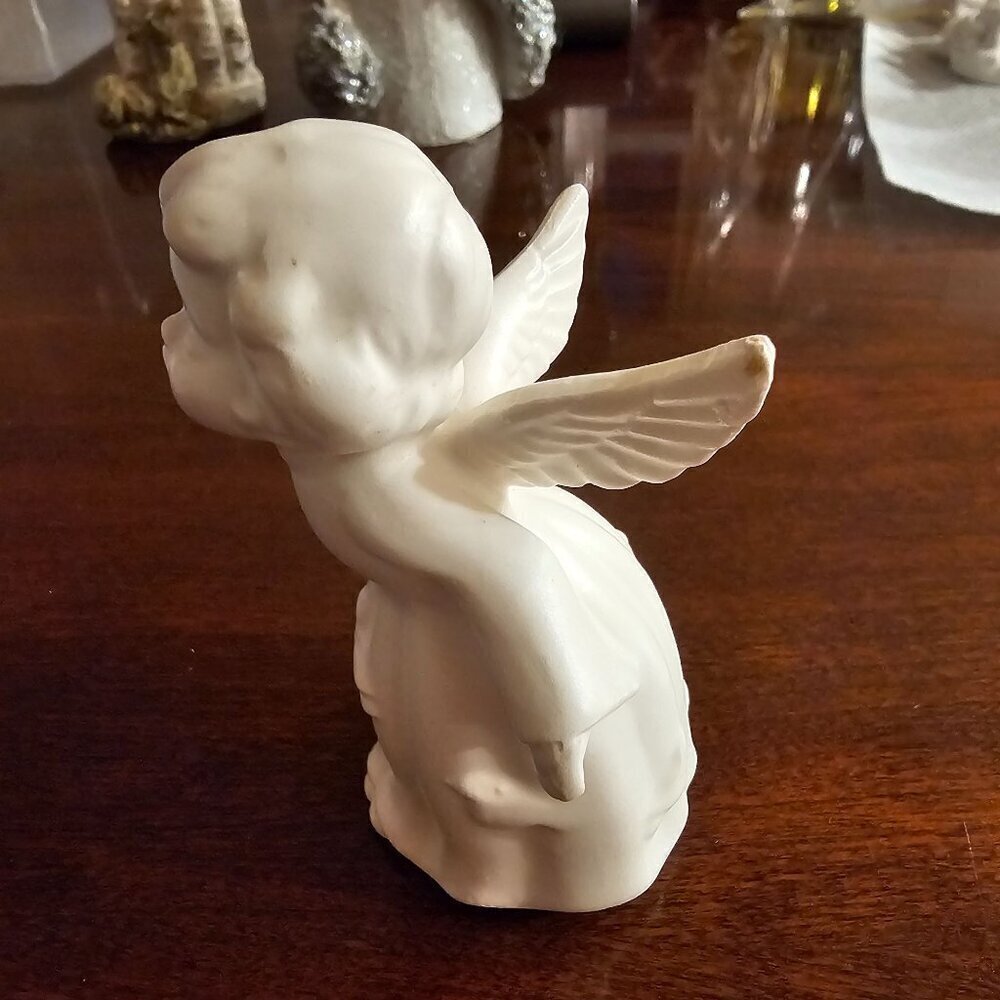 Vintage Ceramic Angel Figurine With Wings & Birds, Forward Leaning
